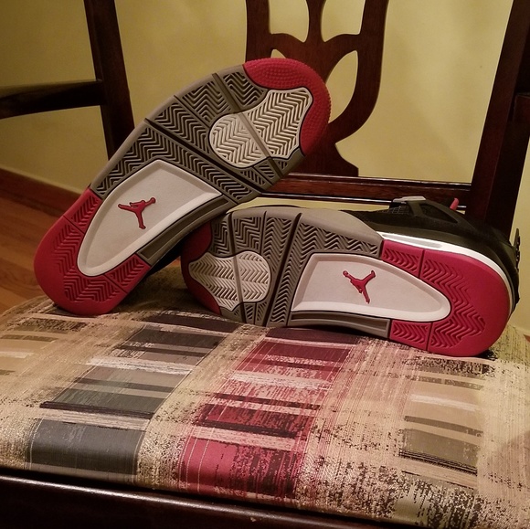 SOLD....Jordan 4 black Cement size 11 - Picture 2 of 7